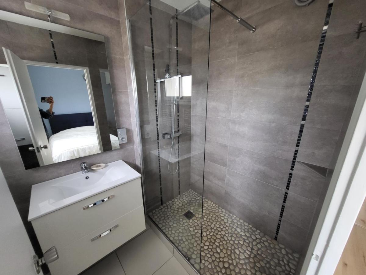 Appartement T2 Face Plage Avec Balcon, Cuisine Equipee Et Tv - Fr-1-92-908 Les Sables-dʼOlonne Exteriér fotografie