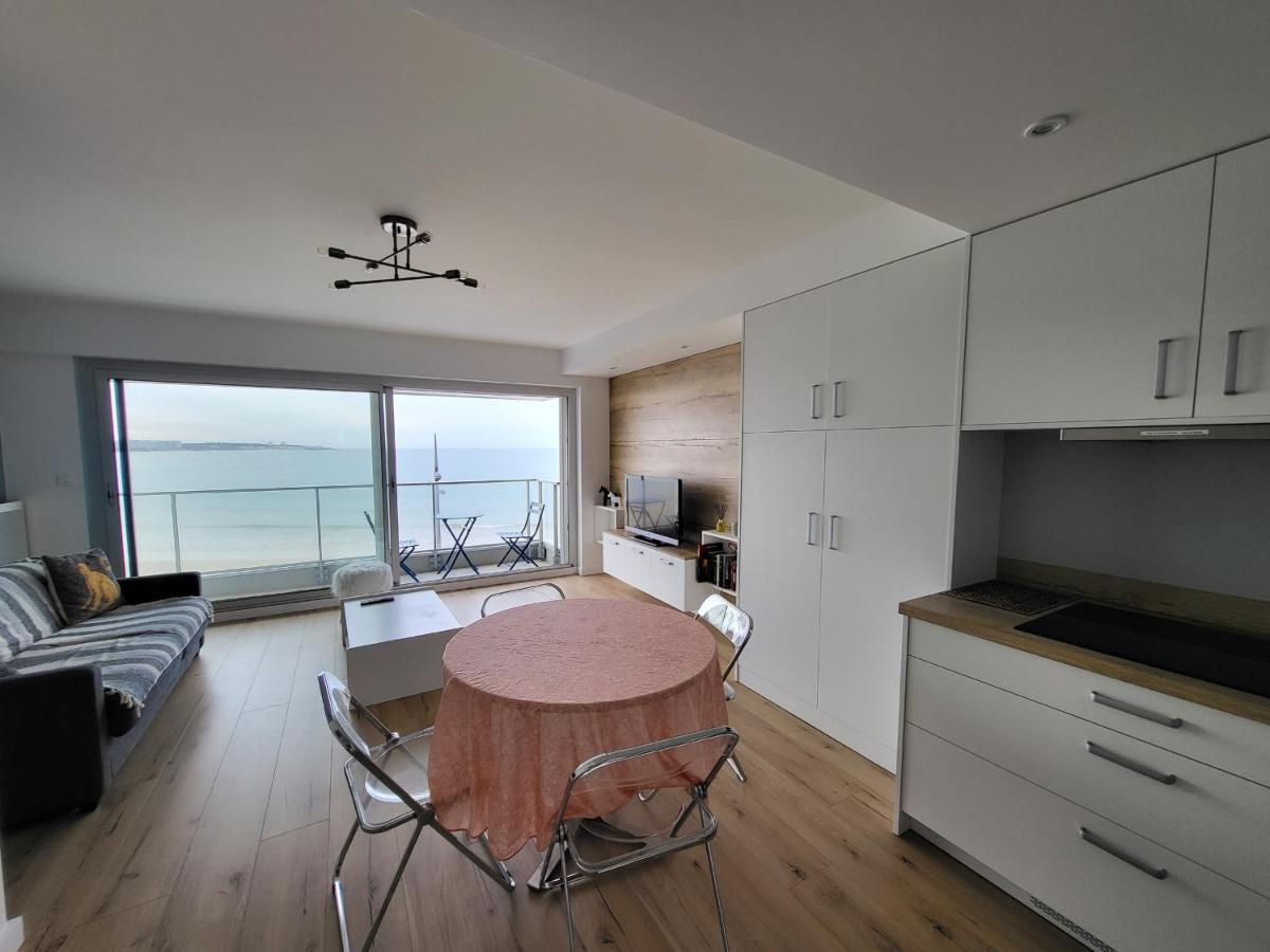 Appartement T2 Face Plage Avec Balcon, Cuisine Equipee Et Tv - Fr-1-92-908 Les Sables-dʼOlonne Exteriér fotografie